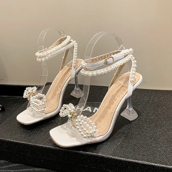 נשים סנדלי גלדיאטור סקסי לבן חרוזים עקב גבוה סנדלים 2023 הקיץ החדש מסיבת חתונה נעלי Sandalias דה Mujer